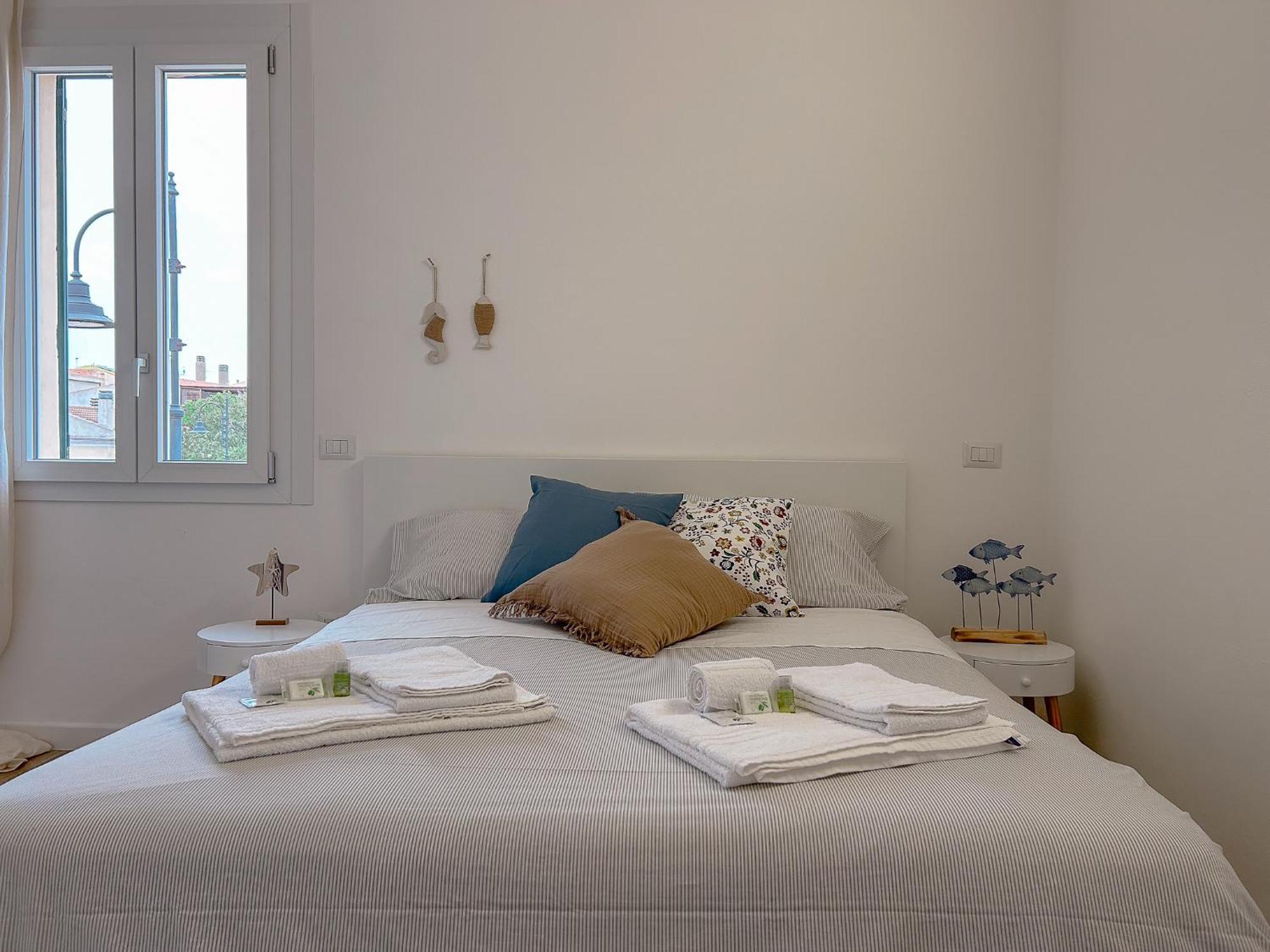 La Marina - Rooms In Stintino Eksteriør billede