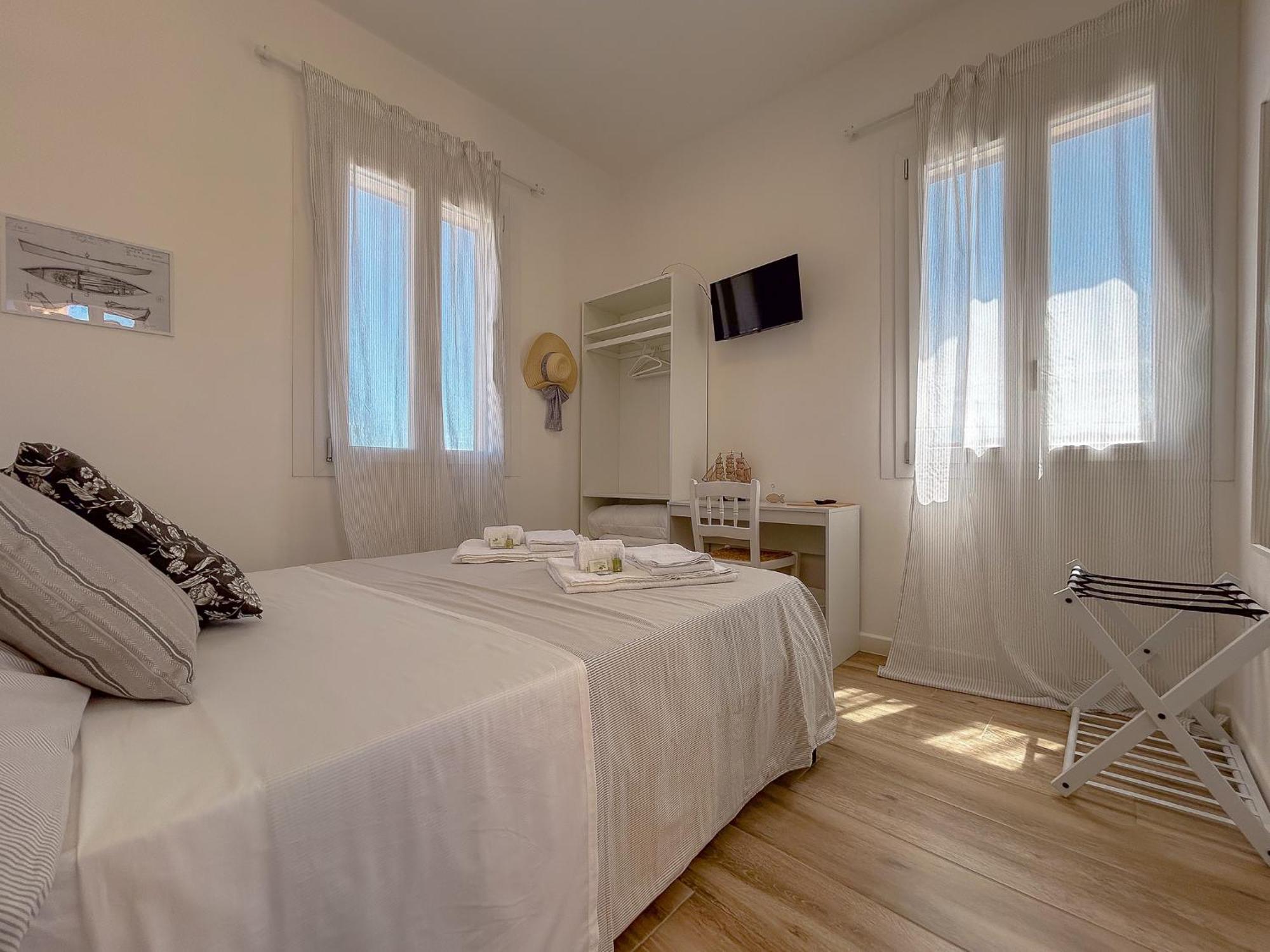 La Marina - Rooms In Stintino Eksteriør billede